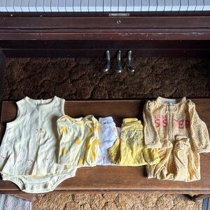 Lot of 5 Carter's baby clothes 0-3 mos